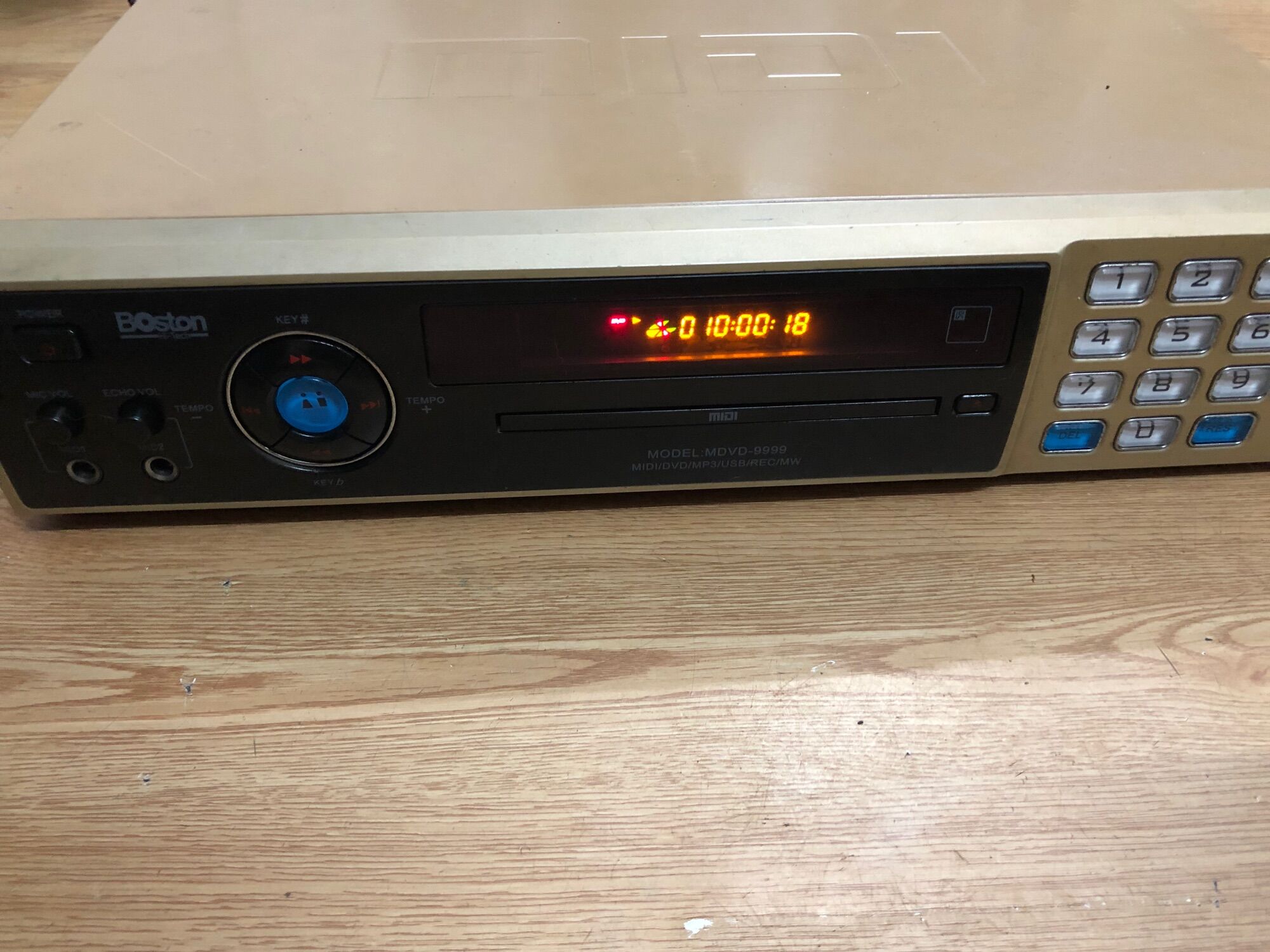 Đầu đĩa cd, dvd, mp3, mp4