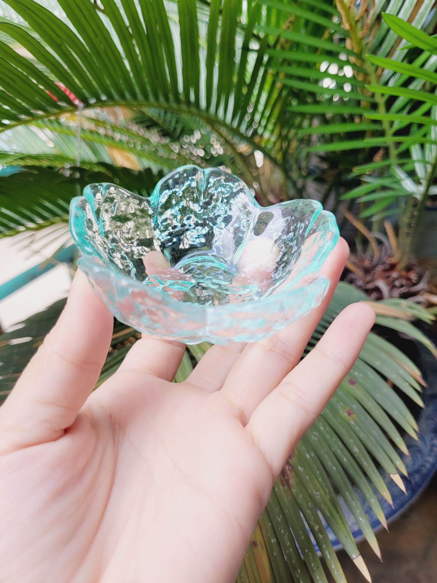 Chén Hoa Anh Đào Thủy Tinh 8.5cm Kiểu Đẹp