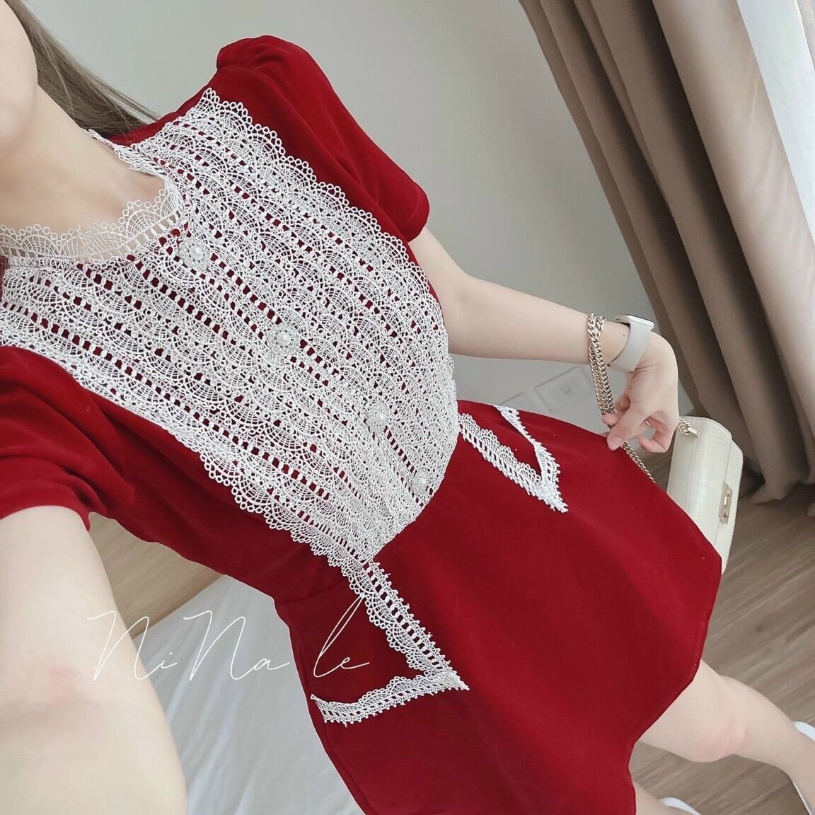 Đầm nhung phối ren dáng A đi tiệc