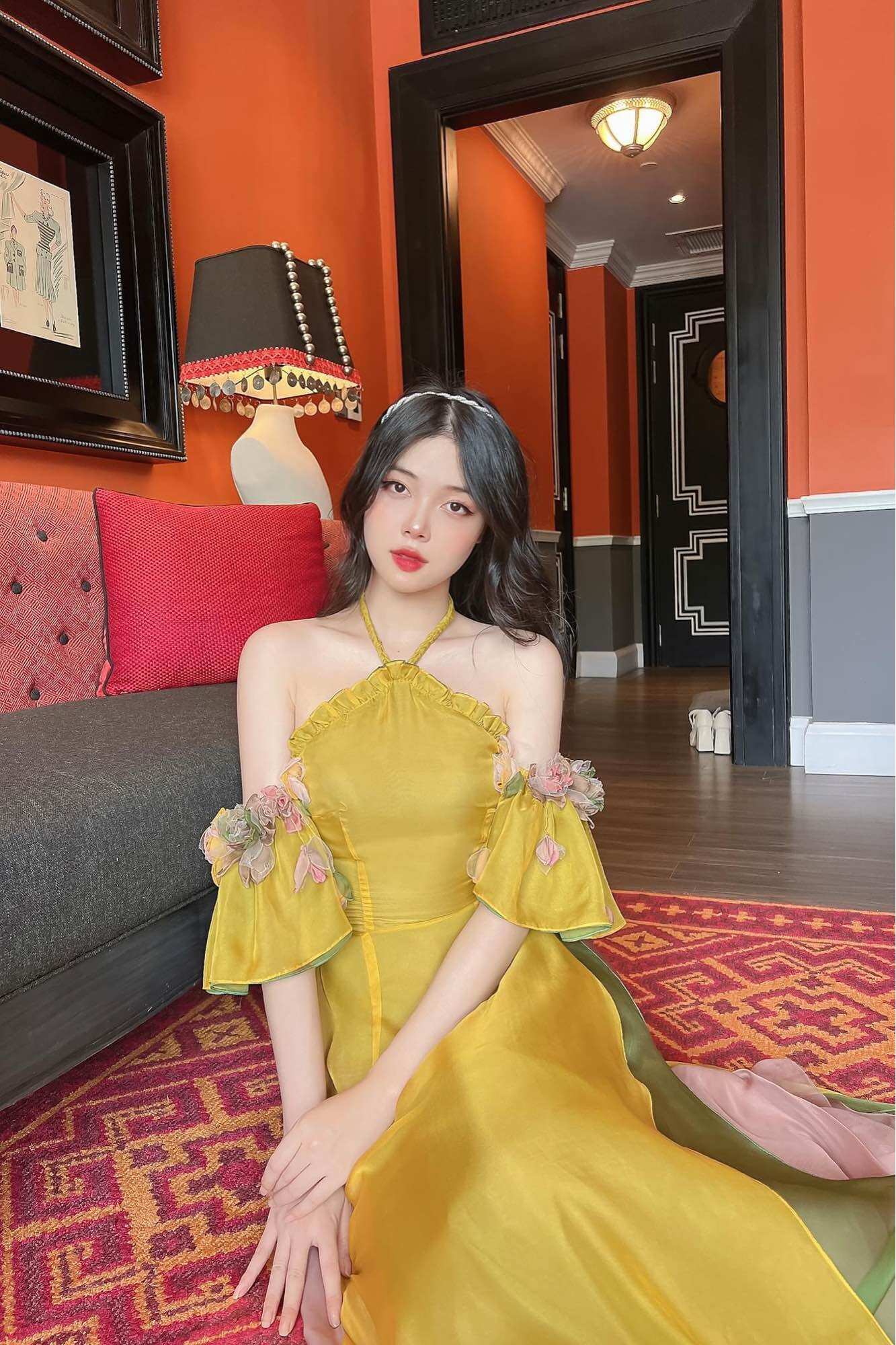 Áo dài cách tân 6 tà thiết kế siêu hot phối màu