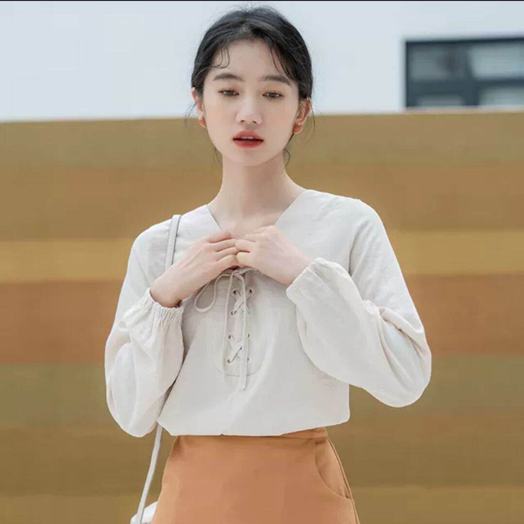 áo sơ mi kiểu cổ v đan dây ngực vintage