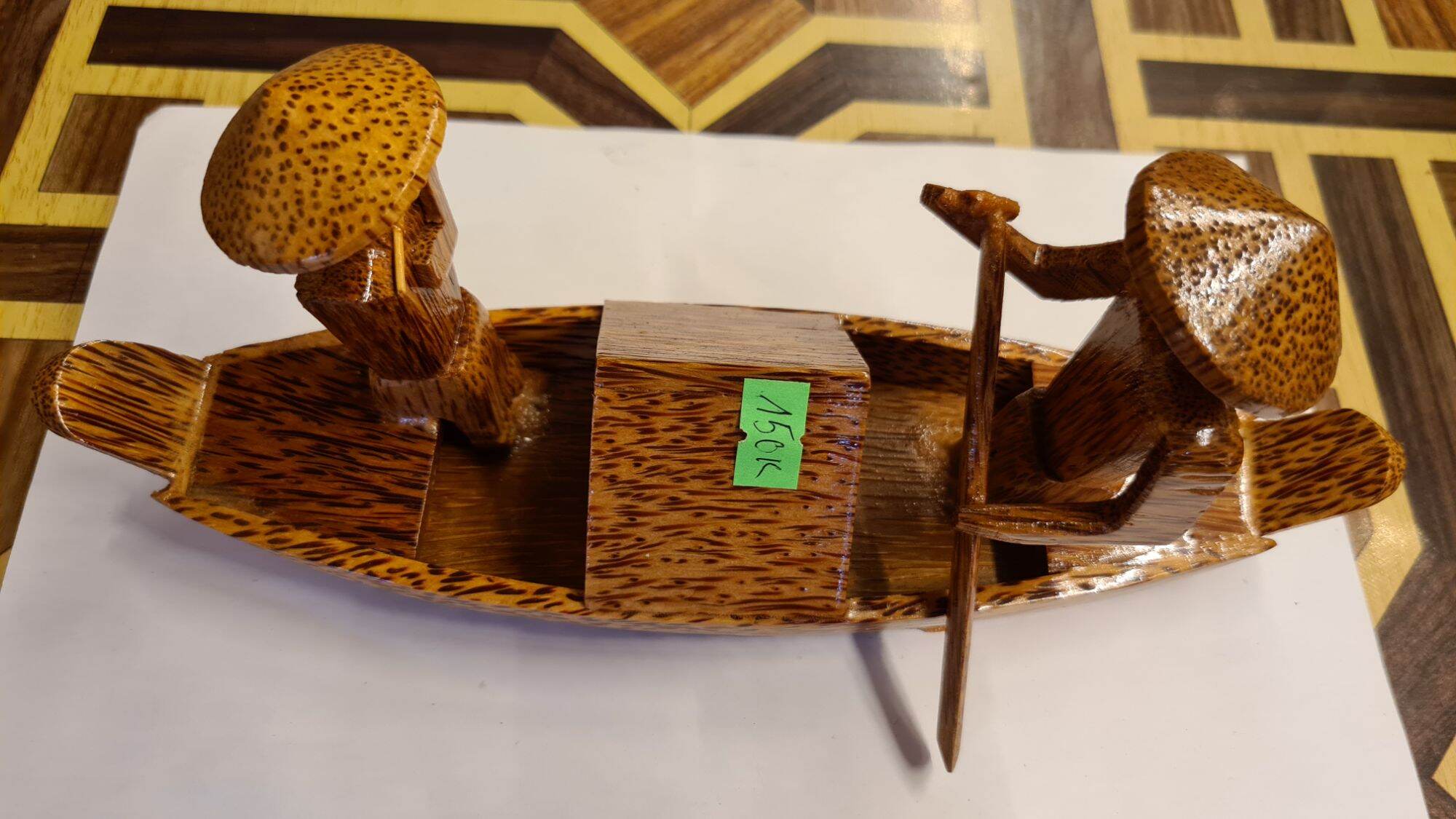 Thuyền dừa mỹ nghệ - ông lái đò