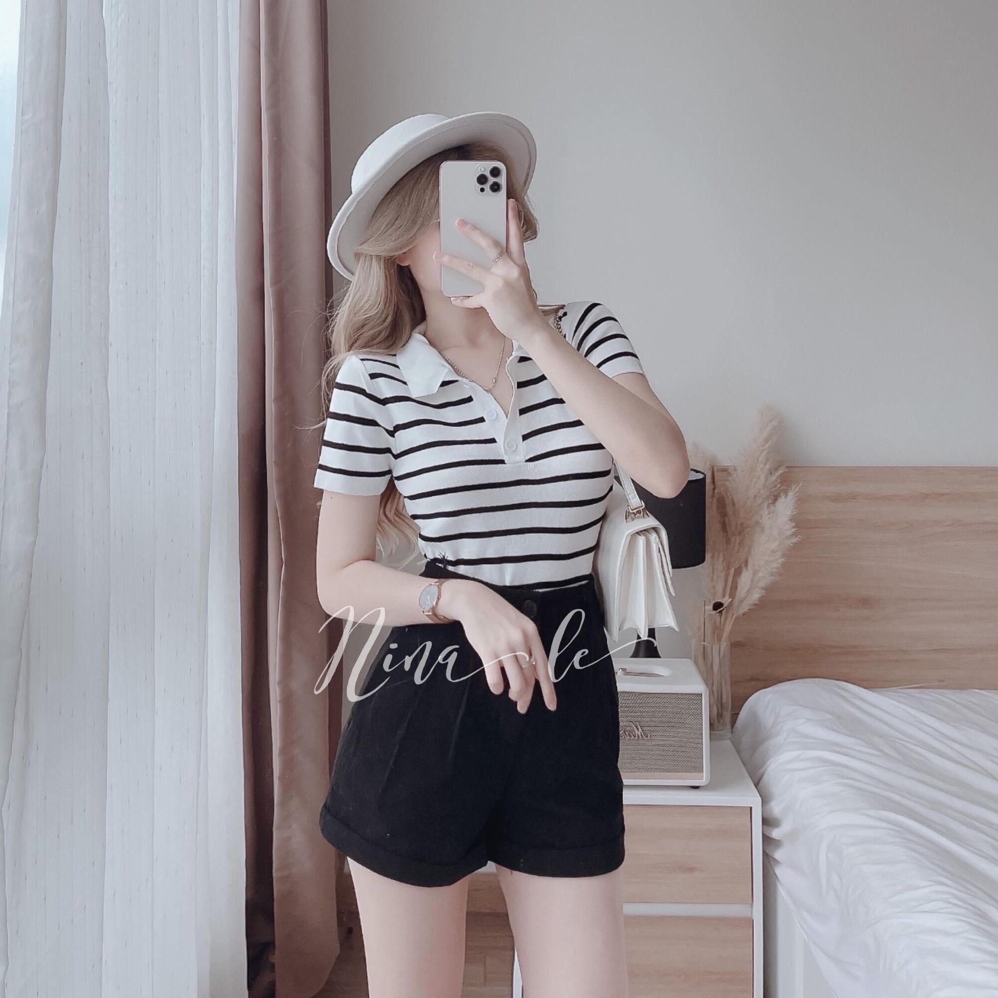 Áo Croptop Cổ Bẻ Gài Nút Sọc