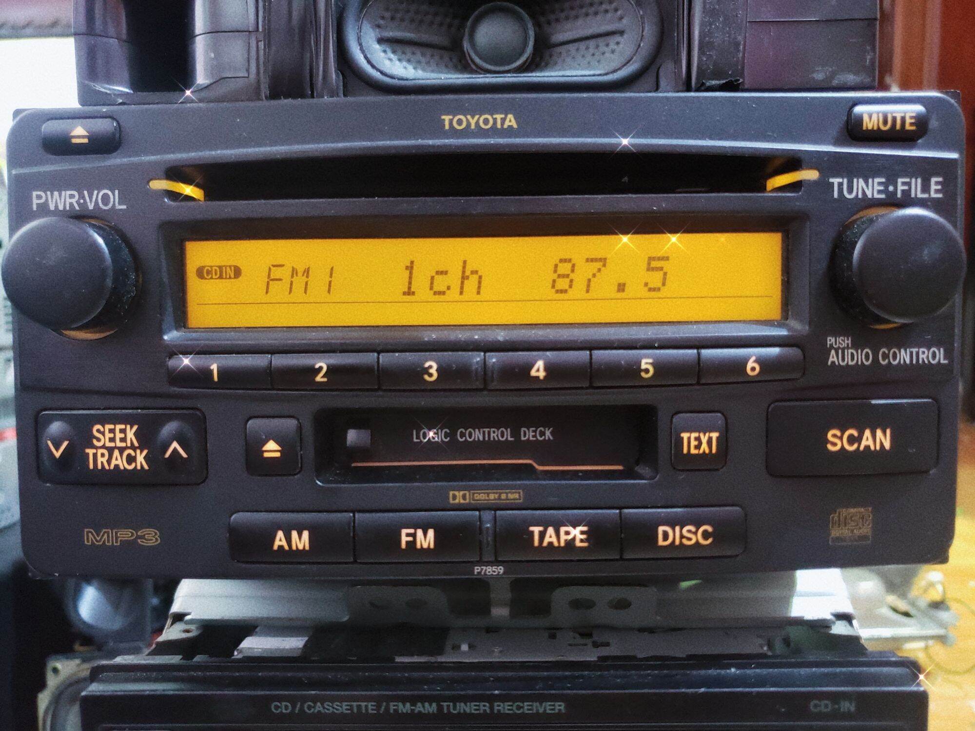 Đầu phát nhạc cd & tape 2 din giành cho xe toyota