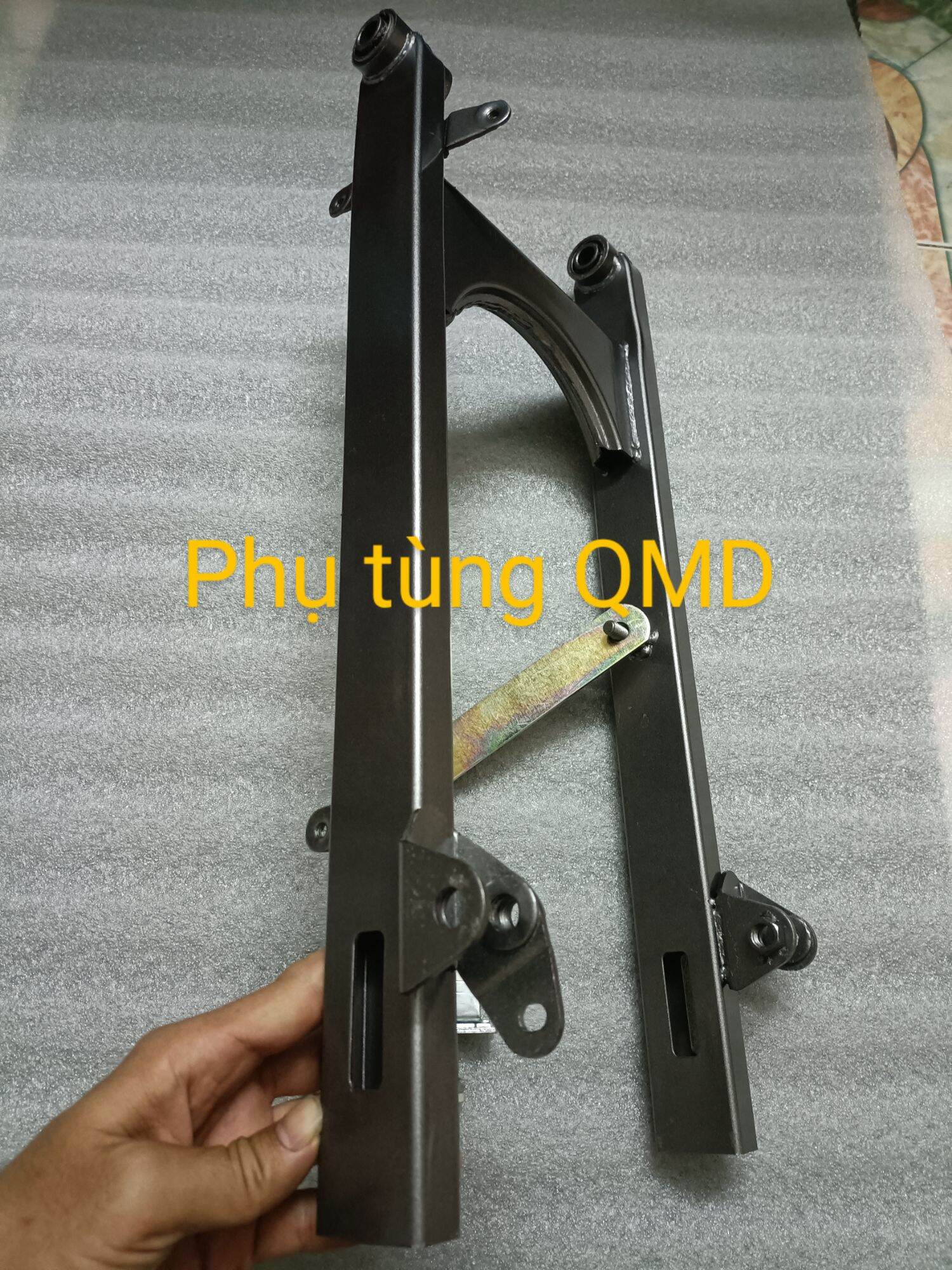 Gấp sirius kiểu Jupiter 52cm ( tặng kèm pat tăng sên và pat giữ má đùm)