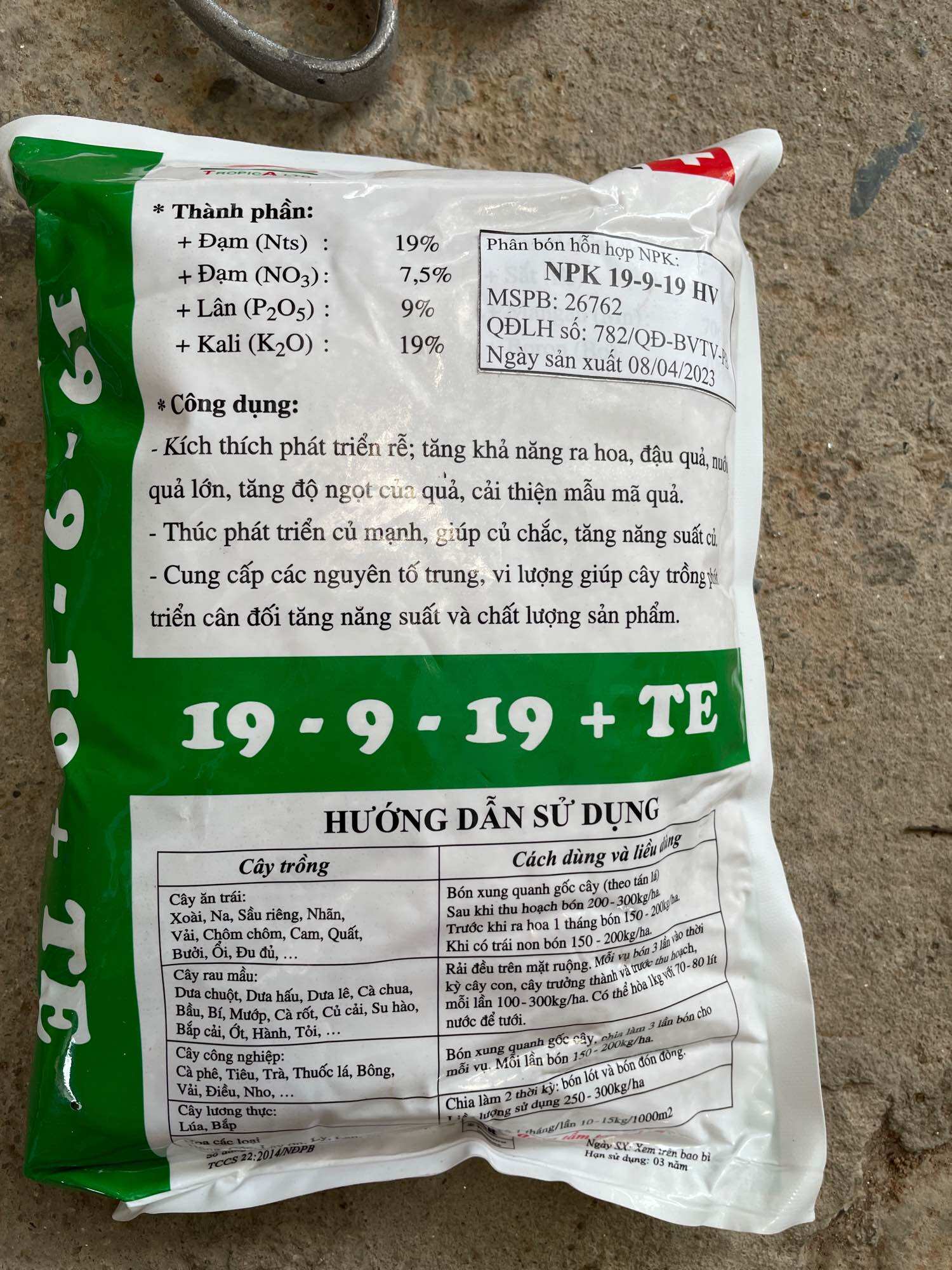 Phân Bón Cao Cấp Premium Npk 19 + 9 + 19 + TE nhập khẩu1kg