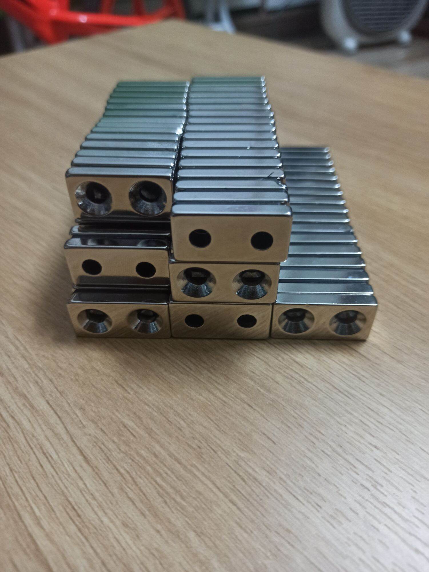 Nam châm có lỗ, nam châm siêu mạnh kích thước 30x15x5mm