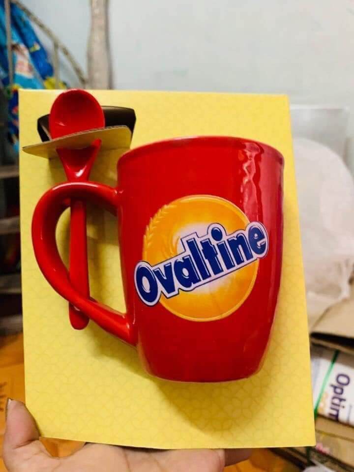 Cốc sứ kèm thìa sứ
