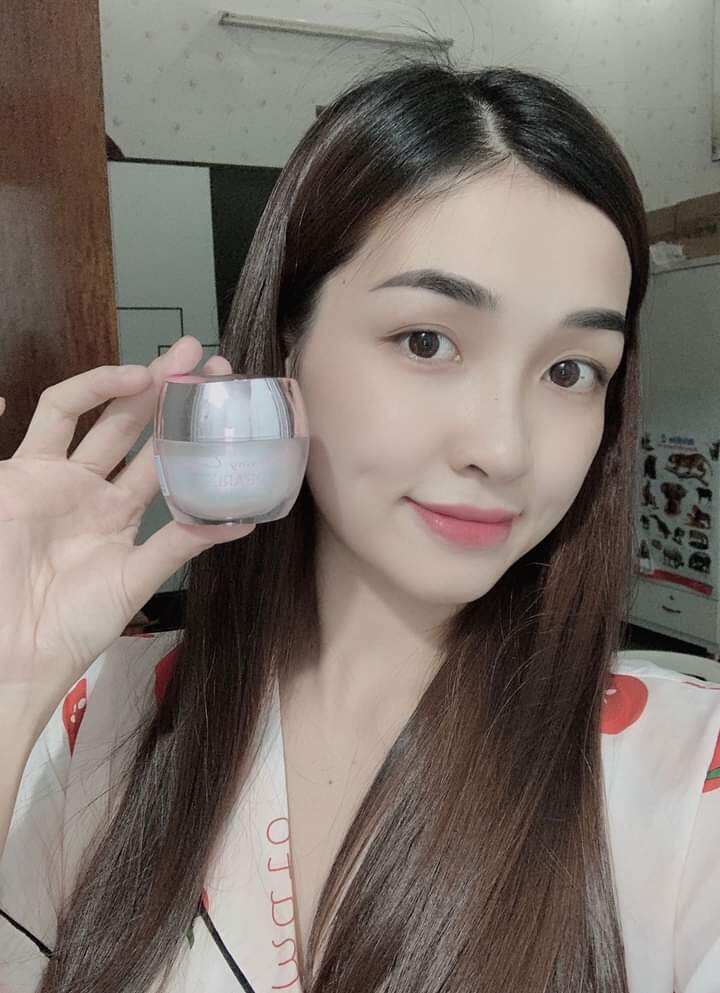 kem dưỡng trắng da face ngọc trai CRD