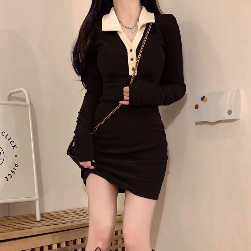 Đầm thun gân cổ trụ phối viền có nút BG