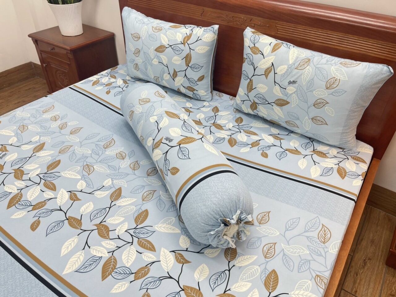 4-Piece Korean Cold Elastic Sheet Set. Mattress <15Cm