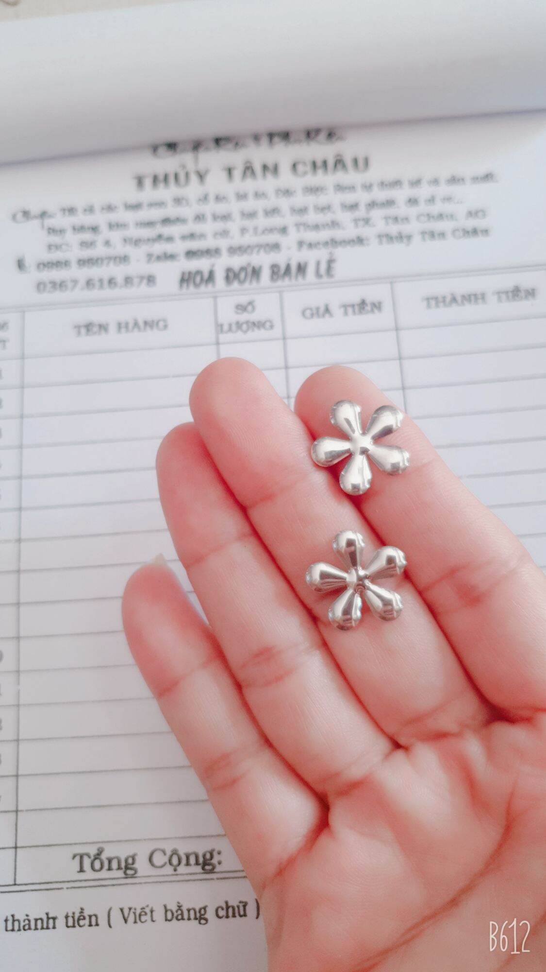 Hạt nhôm ủi hình hoa mai
