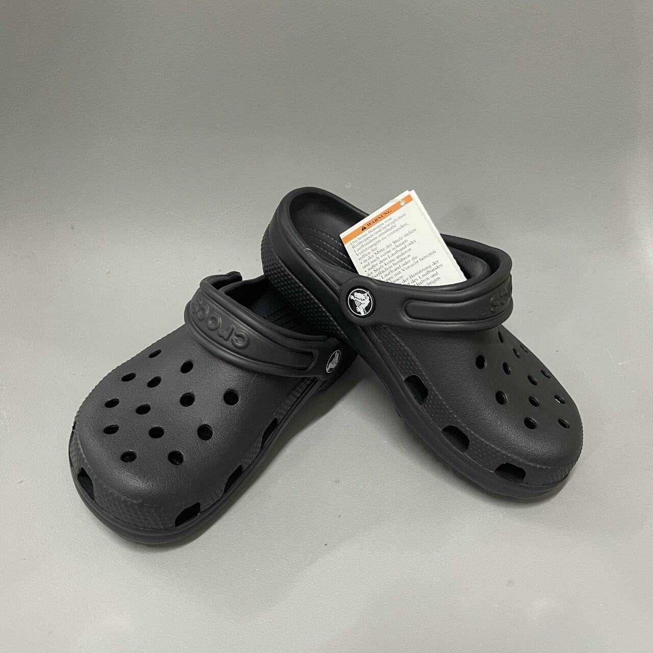 Dép Sục Crocs Classic Cho Người Lớn Nam Nữ Trai Gái Quai Ngang. Sản Phẩm Cao Cấp Nhựa Không Mùi . Trống Trơn Trượt.
