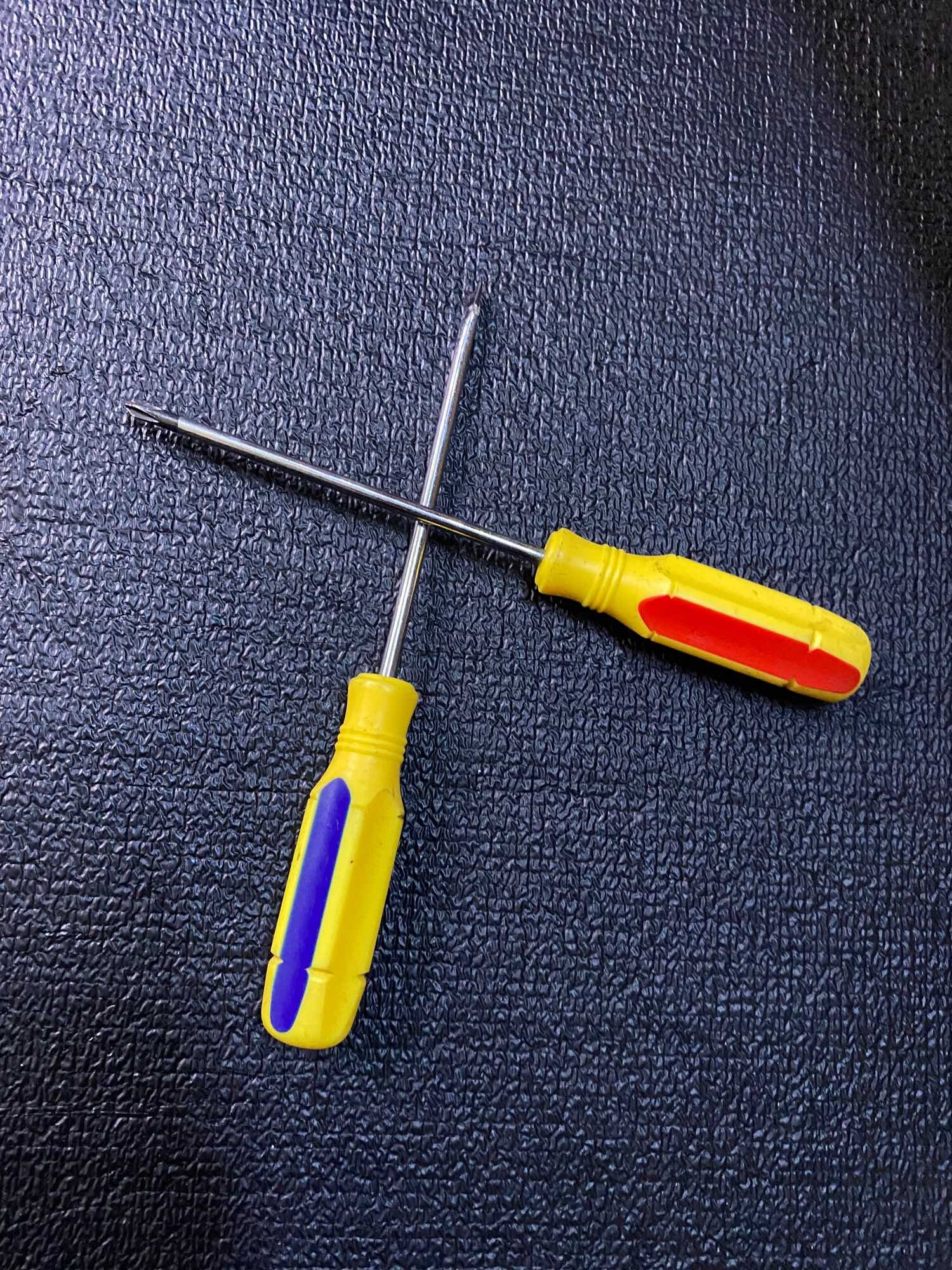 Tô vít 2 và 4 cạnh 3 mm dài 13 cm giá 2 chiếc