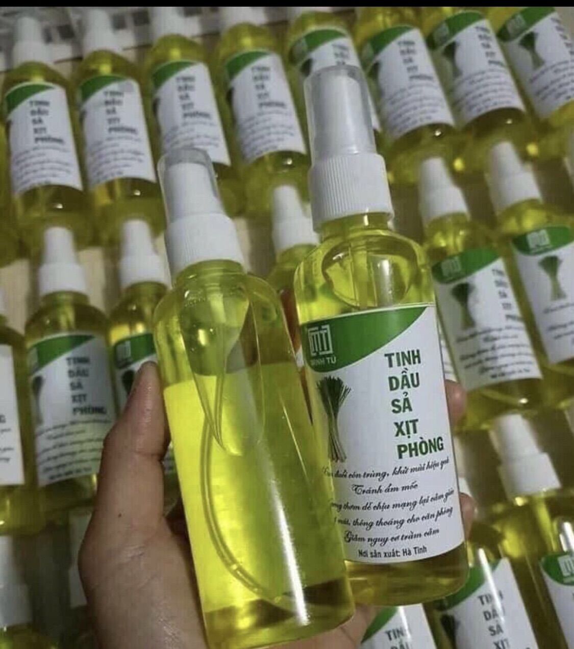 Tinh dầu xịt phòng sả chanh chai 100ml