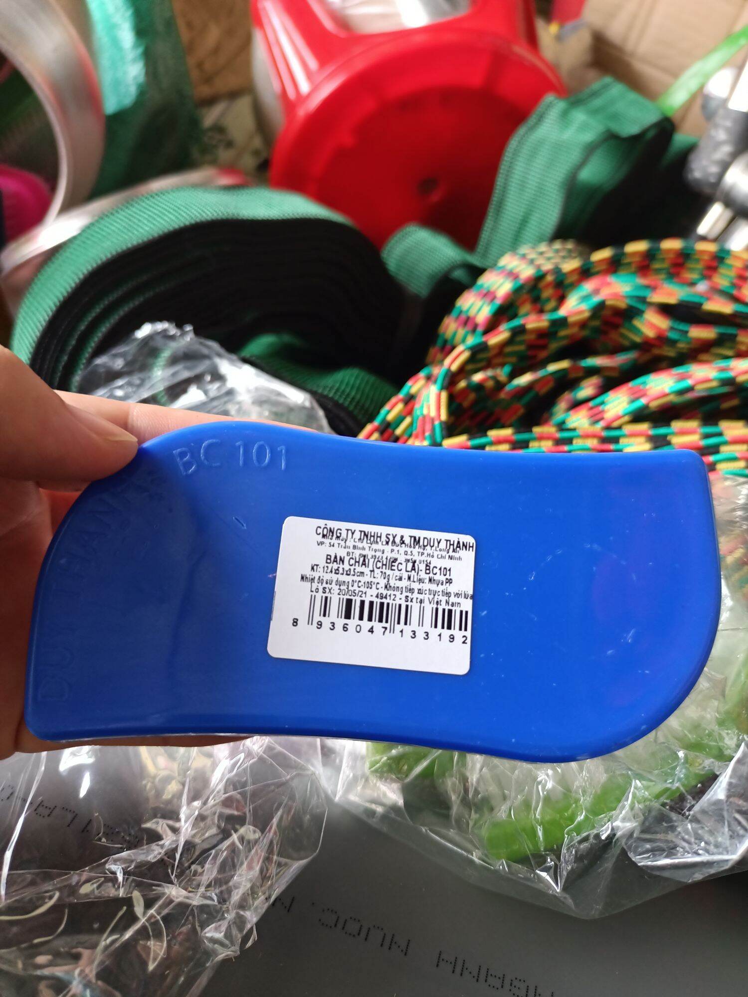 bàn chải hình chiếc lá