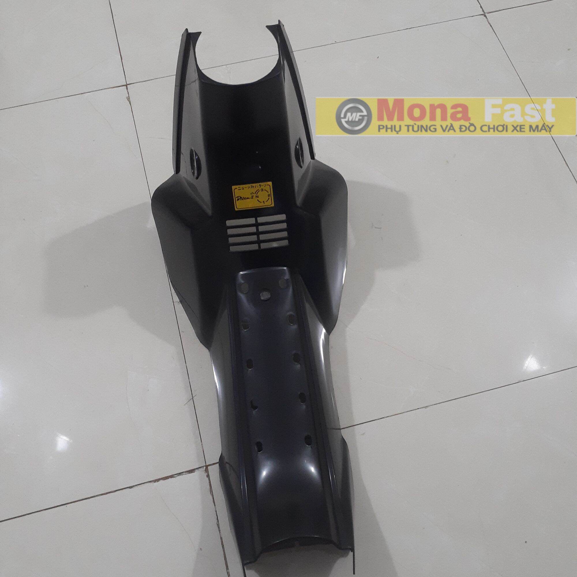 Yếm cắt xe Dream đen trắng