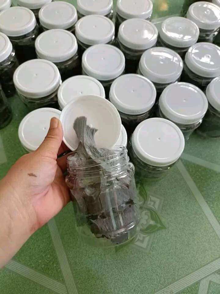 Keo dính sẻ màu xám và màu đen (1 hũ 200g)