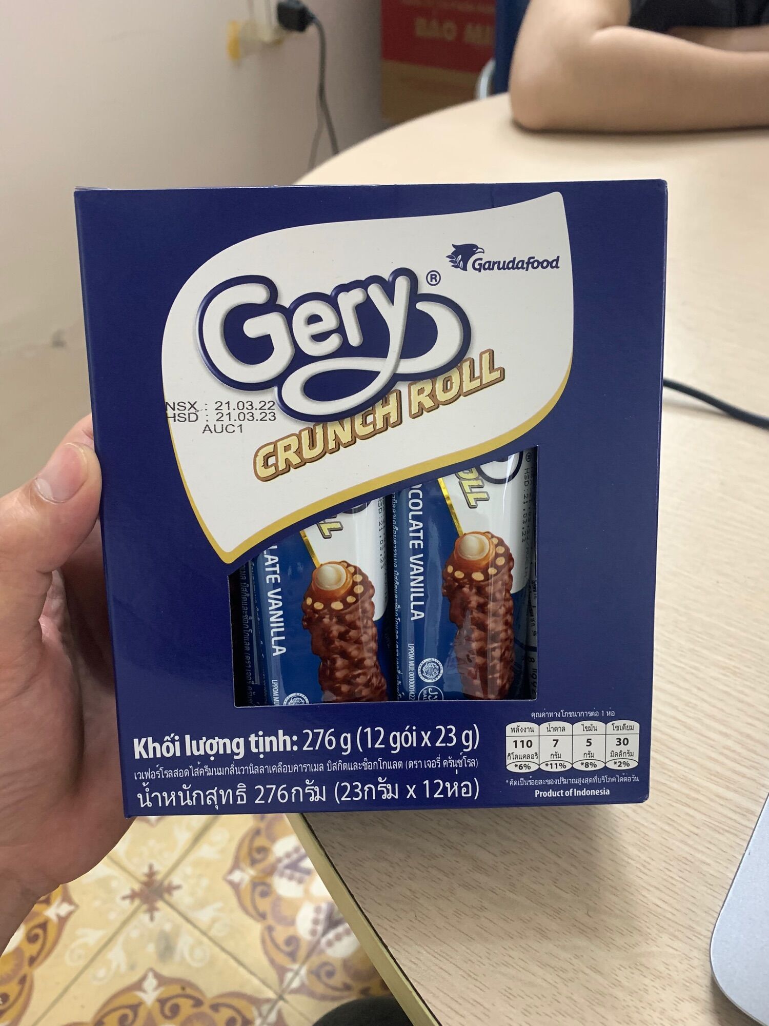 Hộp bánh cuộn phủ chocolate Gery 276g/hộp (1 hộp gồm 12pcs)