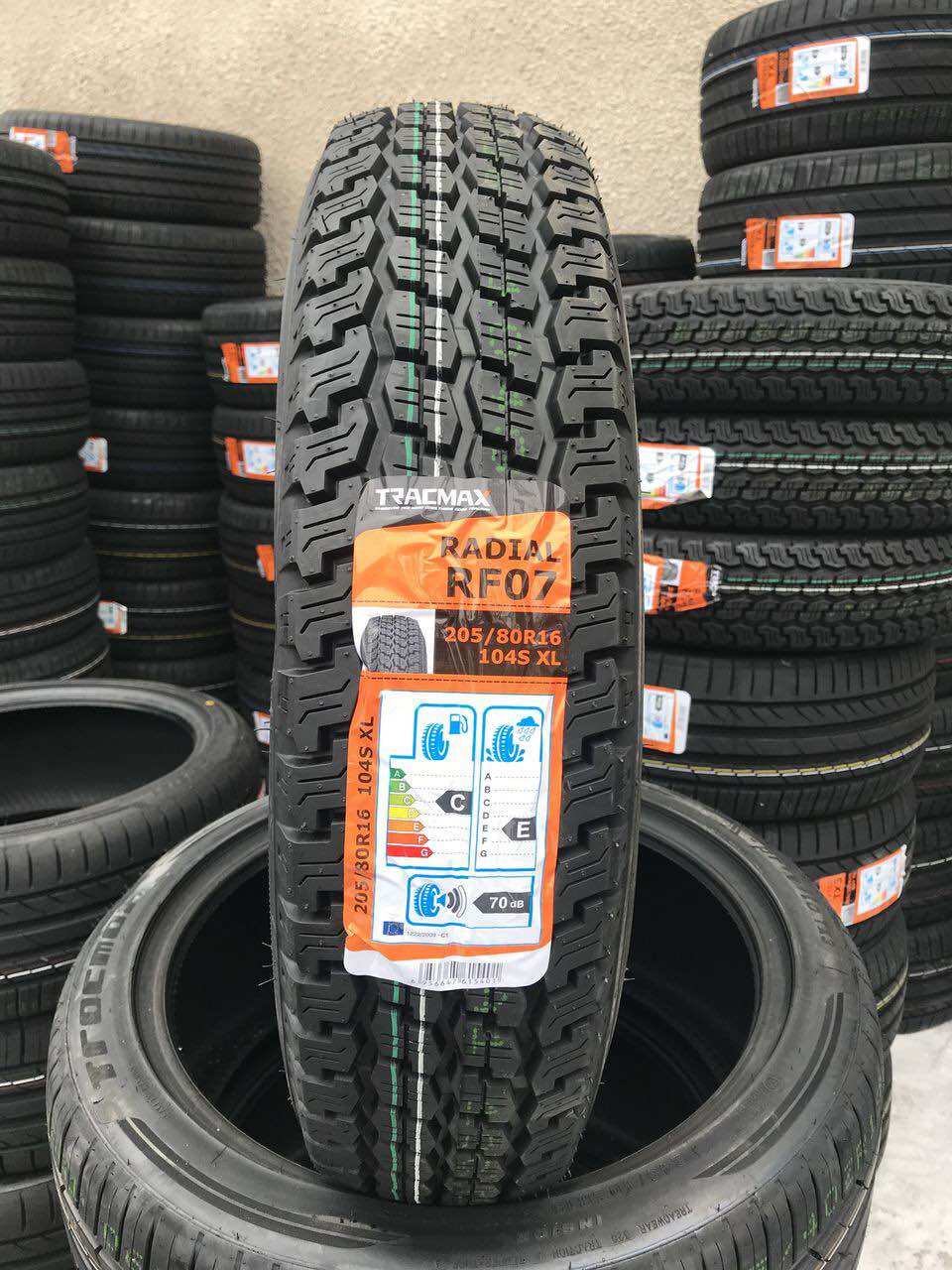 Lốp ô tô tracmax 205/80/16