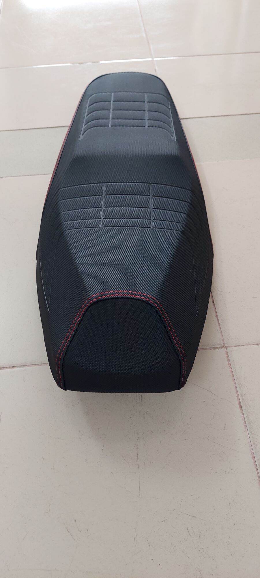 Yên xe Ex 135 (2010)  Áo vân thái