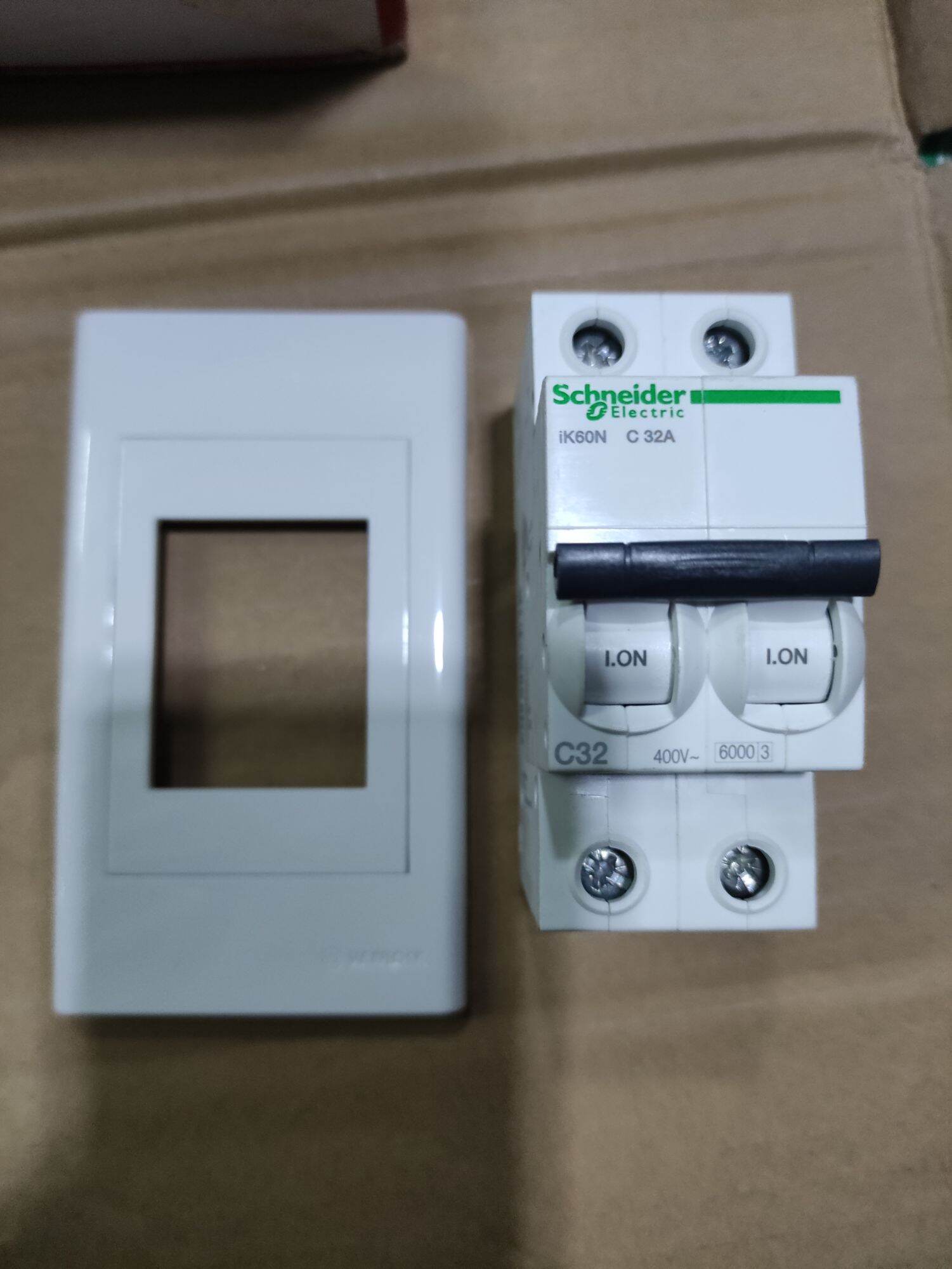 Mặt chứa cb 2 pha sino chính hãng