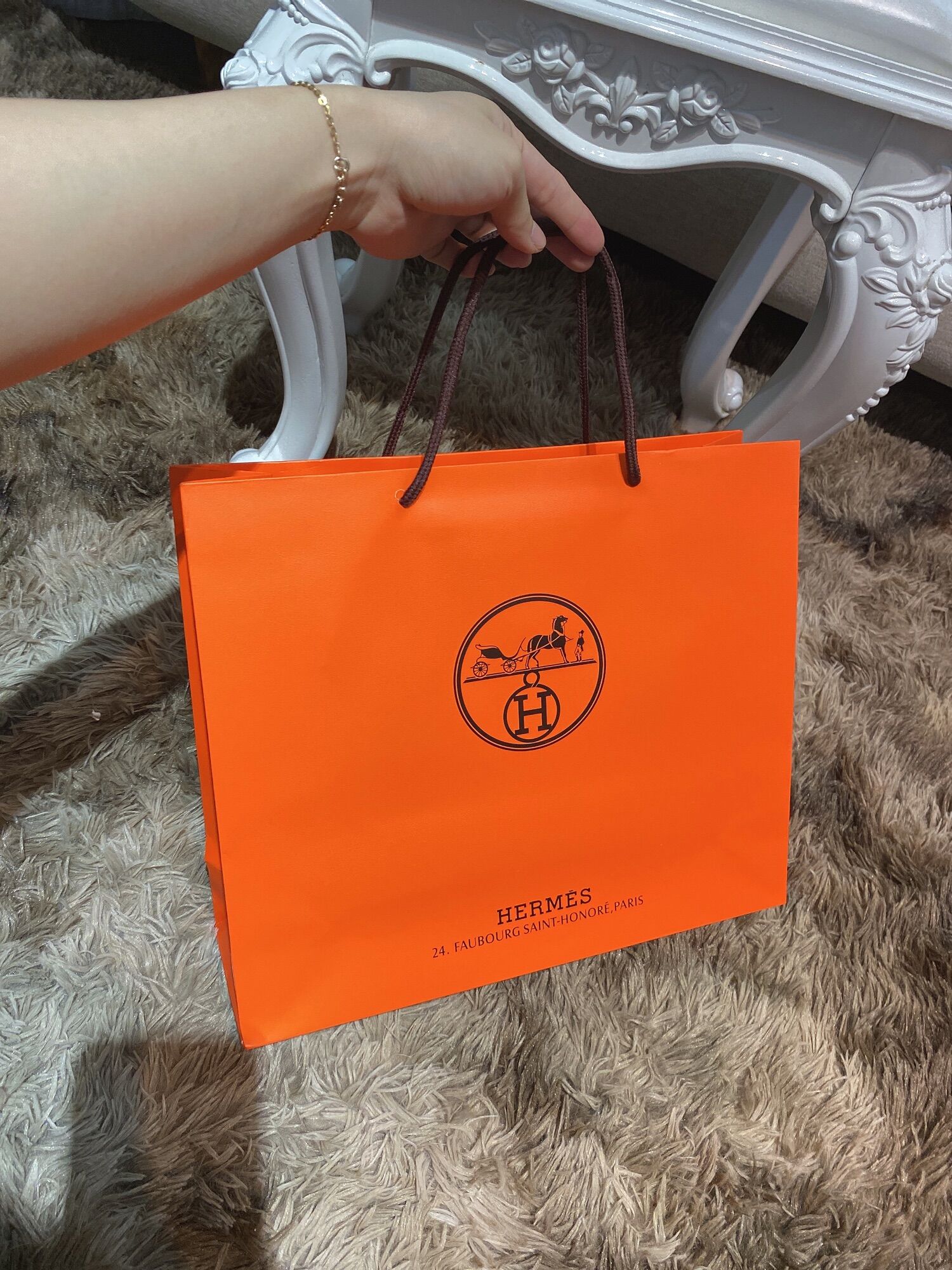 Túi giấy đựng túi sang chảnh cỡ 30cm