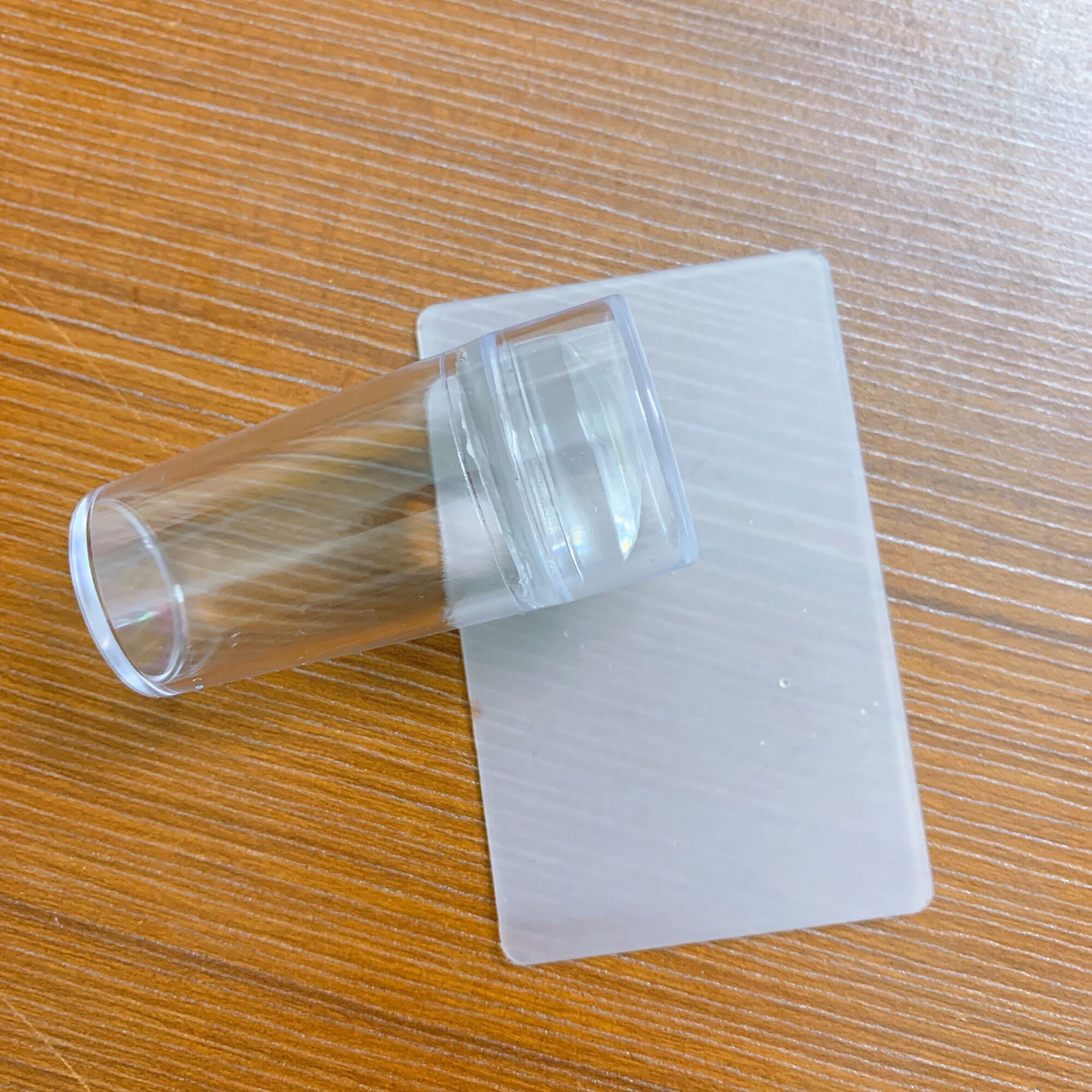 Con dấu silicon in móng tay trong suốt