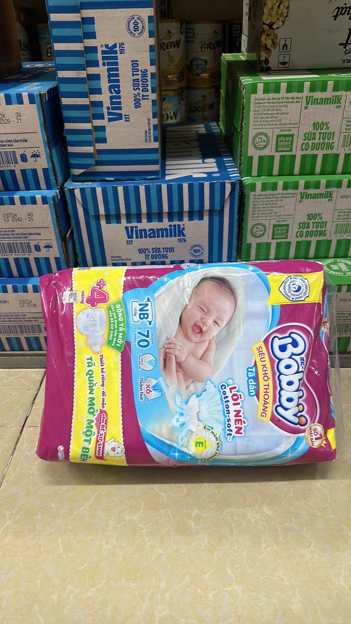 Tả Dán Sơ Sinh BOBBY SIZE XS 70 MIẾNG (dưới 5kg)