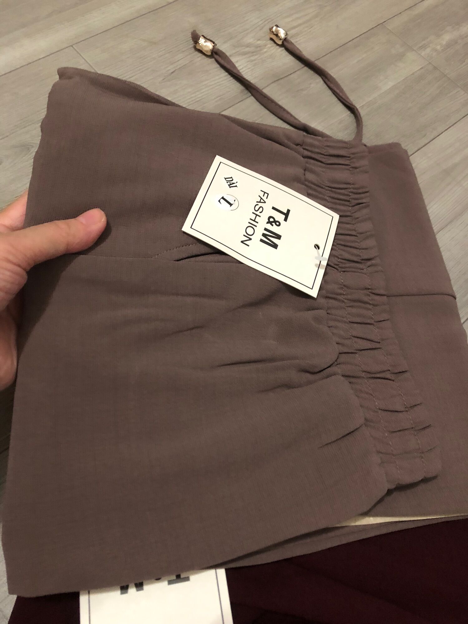 QUẦN VẢI CAROLAN CÓ GIÃN NHẸ