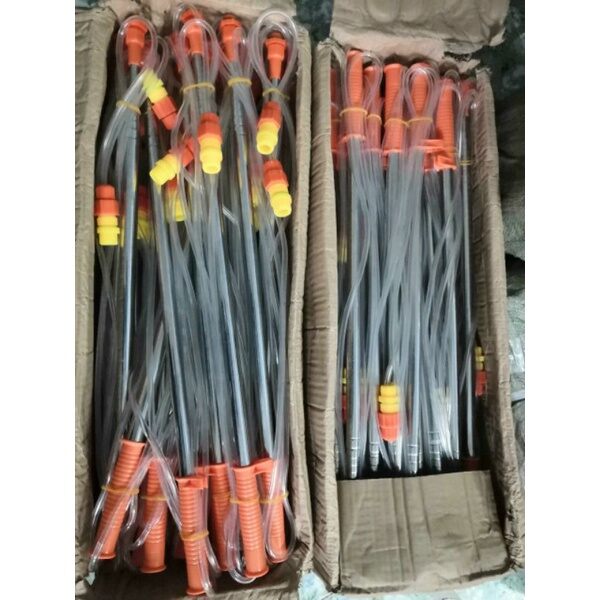 Cần phun thuốc trừ sâu dạng rút dài 3.6m .