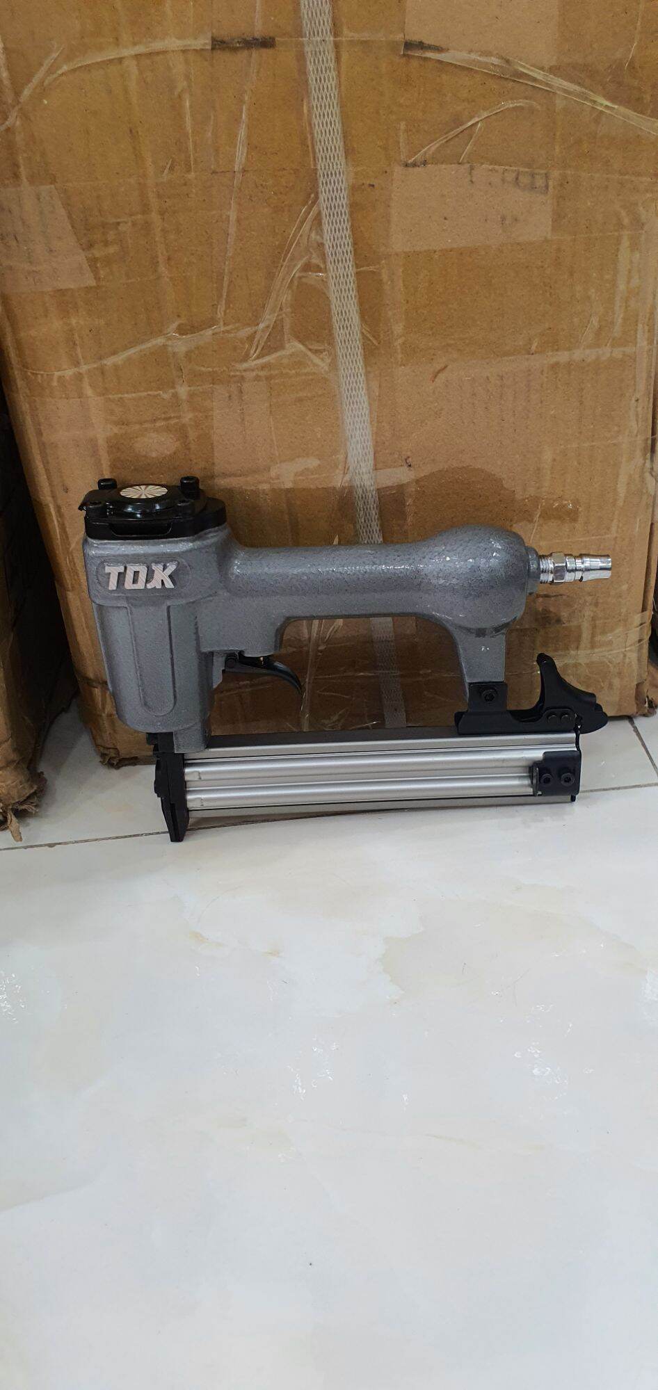 Súng Bắn Đinh TOK F30 ( gỗ )