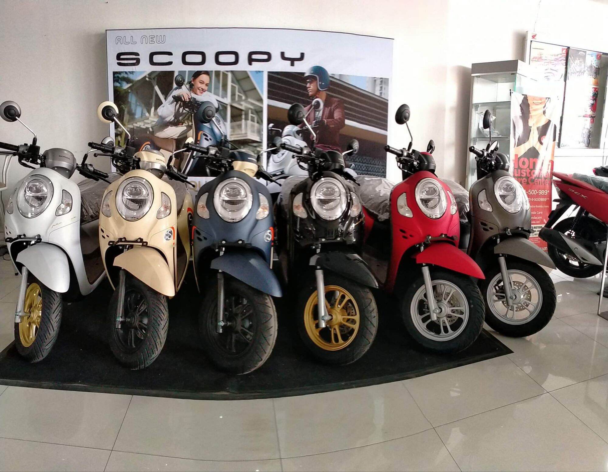 Mica đèn pha Scoopy 2021-2022