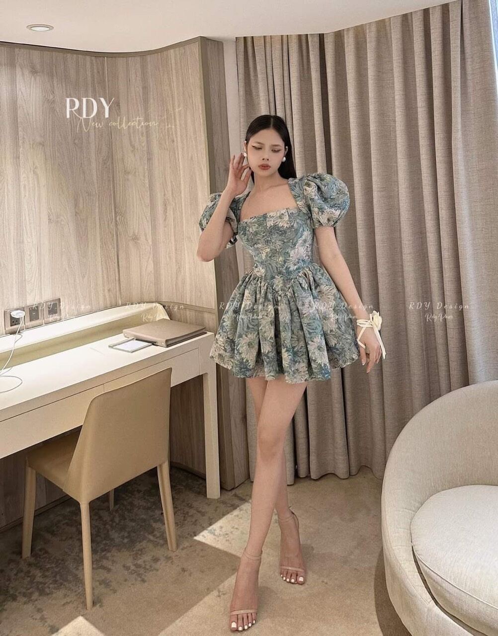 Đầm xòe đi tiệc gấm hoa tay phồng