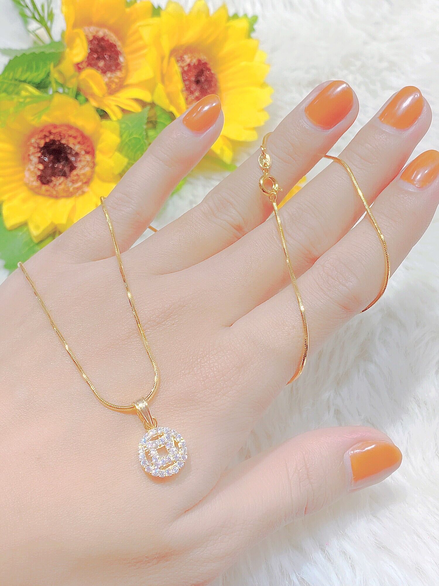 Dây chuyền mì nhỏ mặt đồng tiền mạ vàng 18k