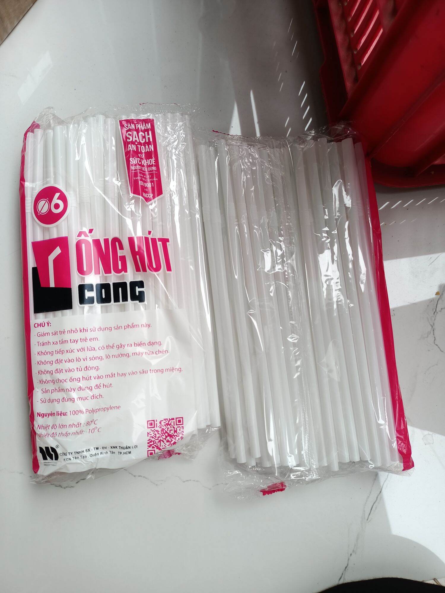 ống hút nhựa cong phi 6 màu trắng