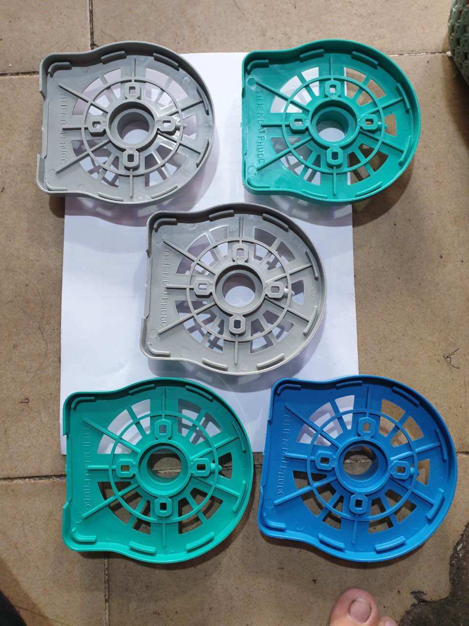 5 cái nắp gáo răng quạt  b4 ( đủ màu)