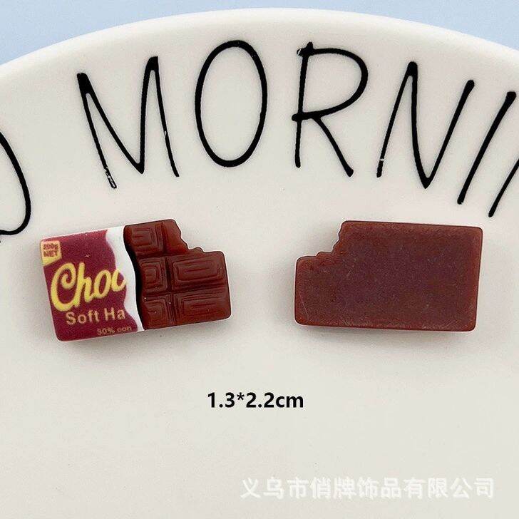 charm điện thoại hình vĩ socola