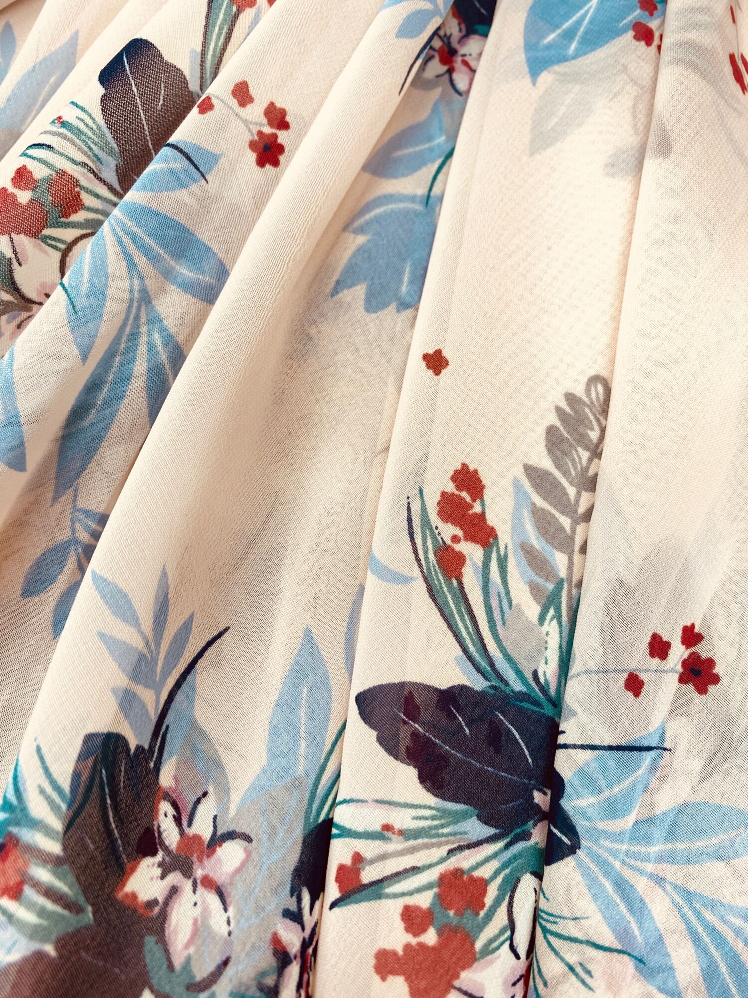 Vải voan chiffon Hàn nền kem K1.6m MS14108