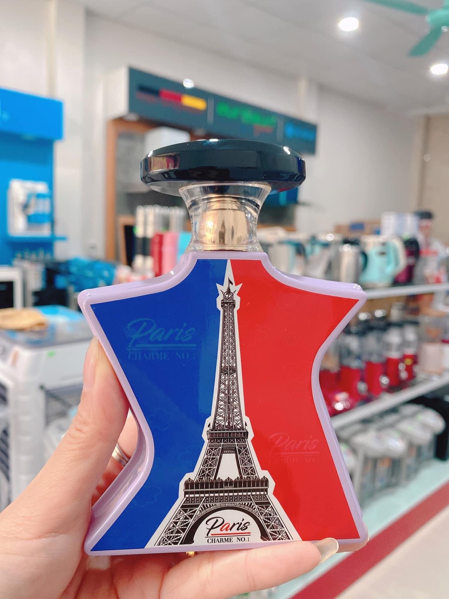 Nước hoa nữ No.1 Paris 100ml