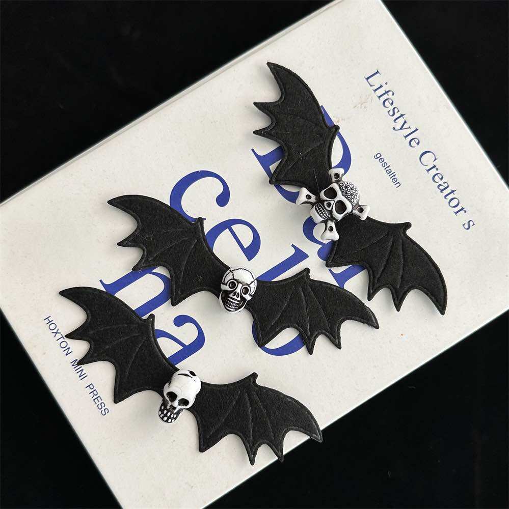 Kẹp tóc hình cánh dơi halloween độc lạ