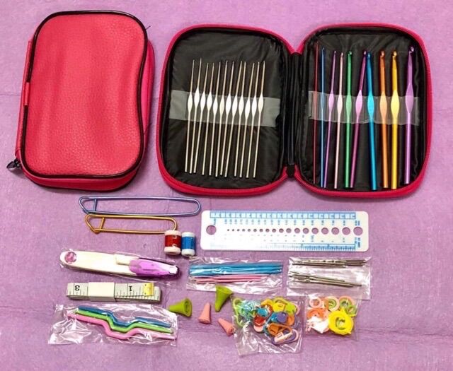 Trọn bộ 22 cây móc len sợi nhiều cỡ và đủ các phụ kiện kèm theo hỗ trợ khi móc len sợi