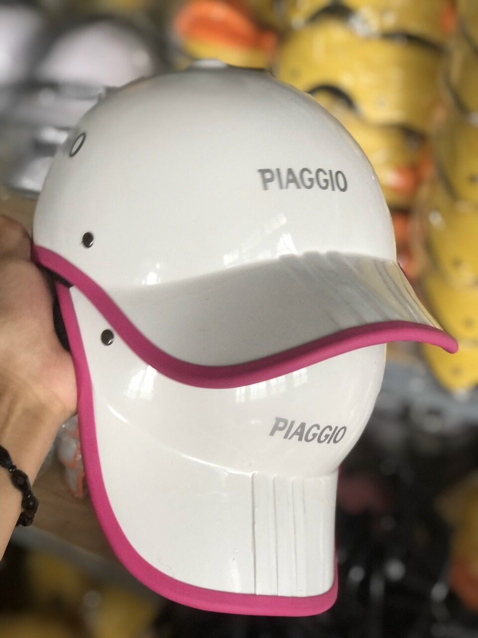 Mũ Bảo Hiểm PIAGGIO cao cấp xả kho ( hình + video shop chụp)