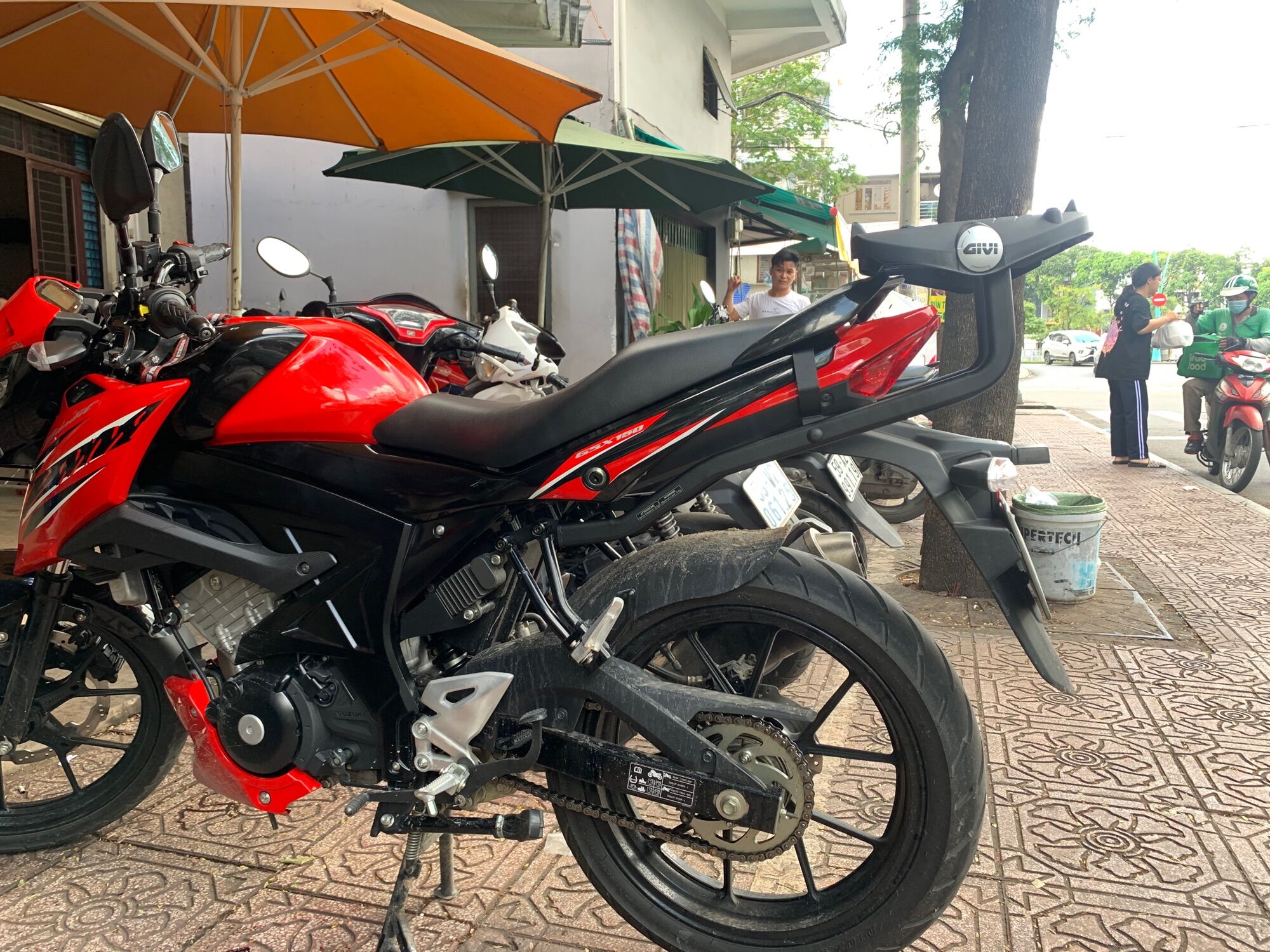 Baga givi hrv cho xe gsx bandit