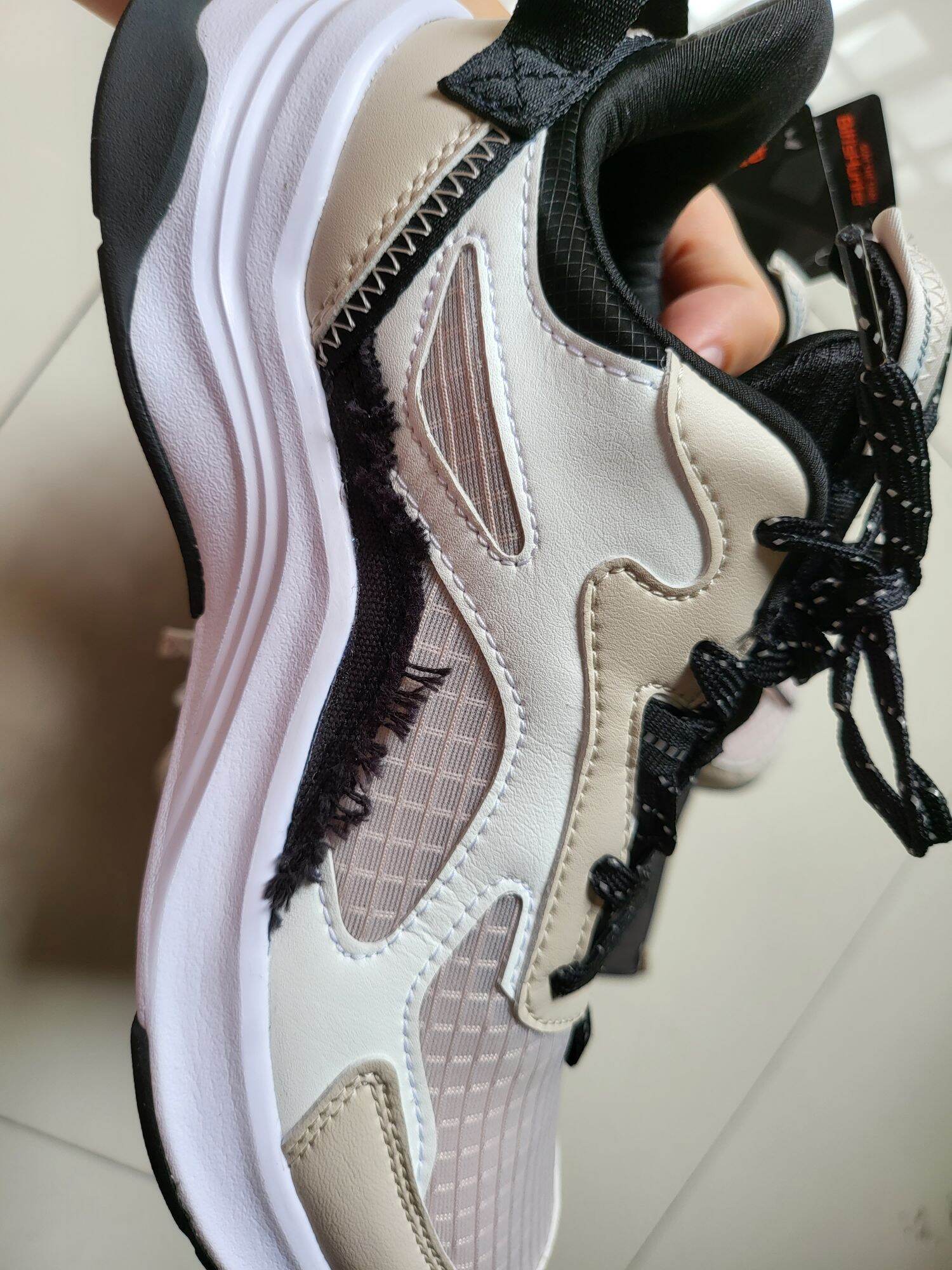 Giày sneaker nữ size 39