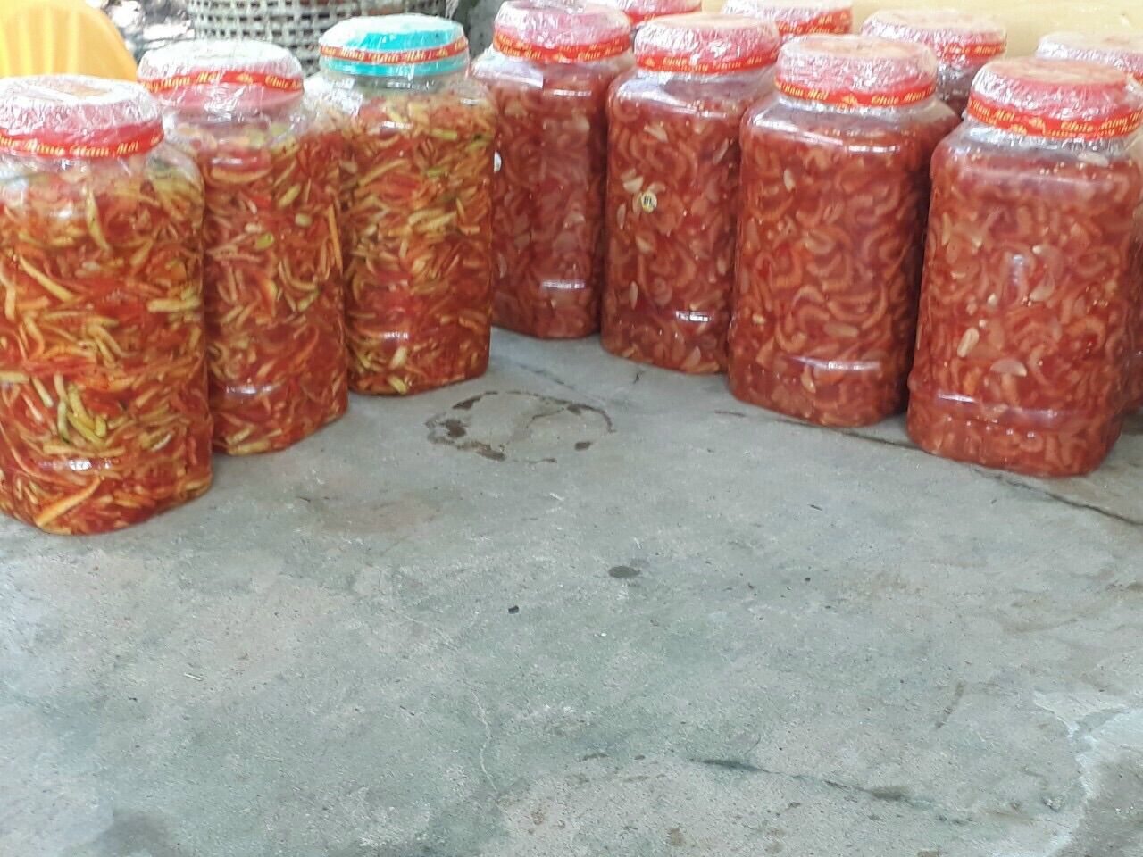 Mắm tôm đất chua đặc sản Cà Mau nhiều tôm