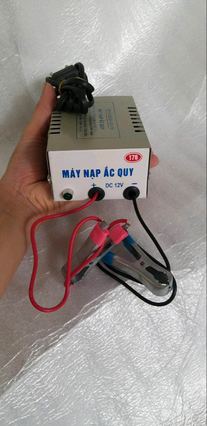 máy nạp ắc quy 12v.dành cho xe máy