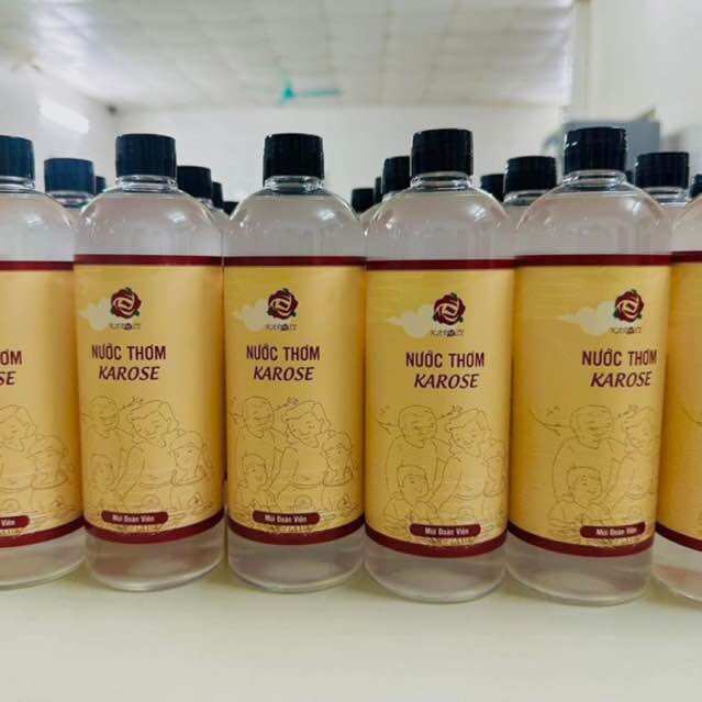 NƯỚC THƠM KAROSE (nước cất mùi già + hoa hồng)