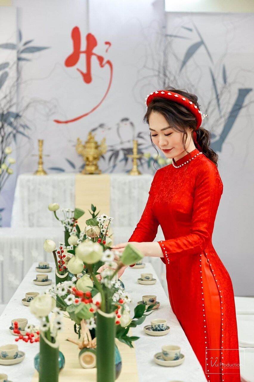 Bộ Áo Dài Gấm Kèm Quần