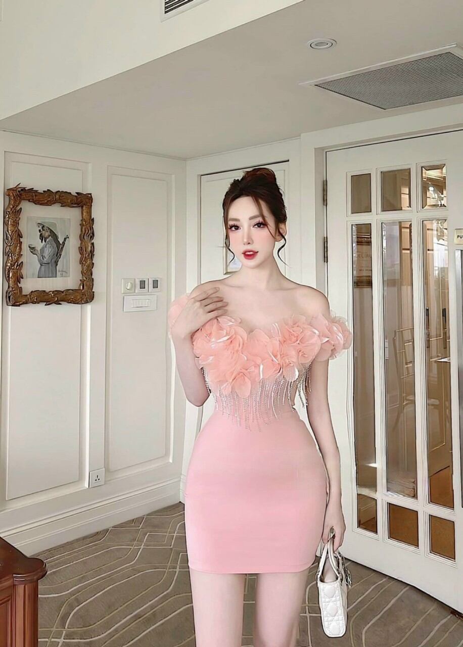 ĐẦM BODY DÚN HOA TRỄ VAI